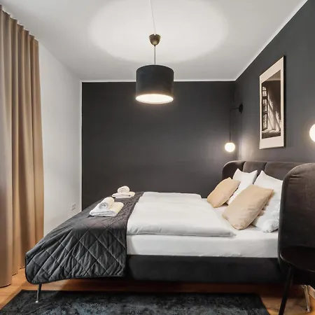 Apartamento Modernes Zentrum,parkplatz, Terrasse & Kontaktloser Check-in