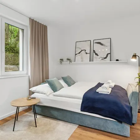 Stylisches Mit Terrasse & Kostenlosem Parkplatz Lage In Bielefeld