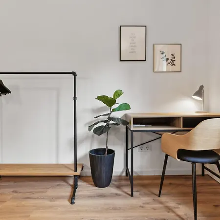 Apartamento Modernes Zentrum,parkplatz, Terrasse & Kontaktloser Check-in *