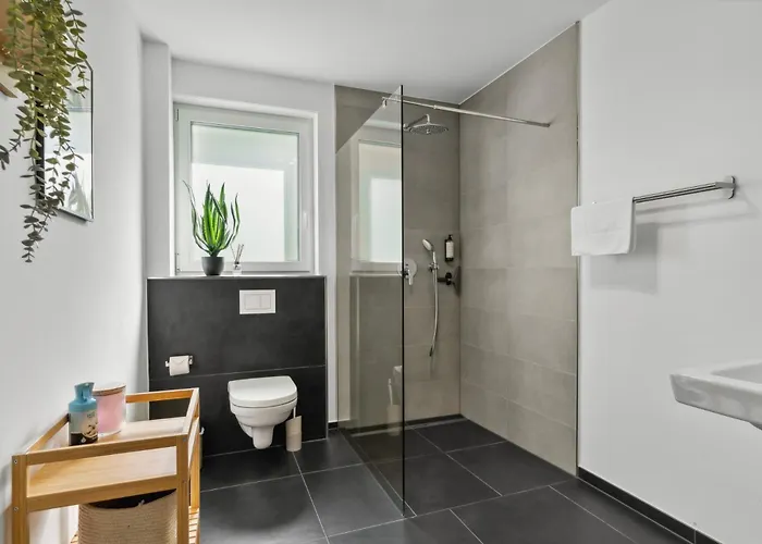 Stylisches Mit Terrasse & Kostenlosem Parkplatz Lage In