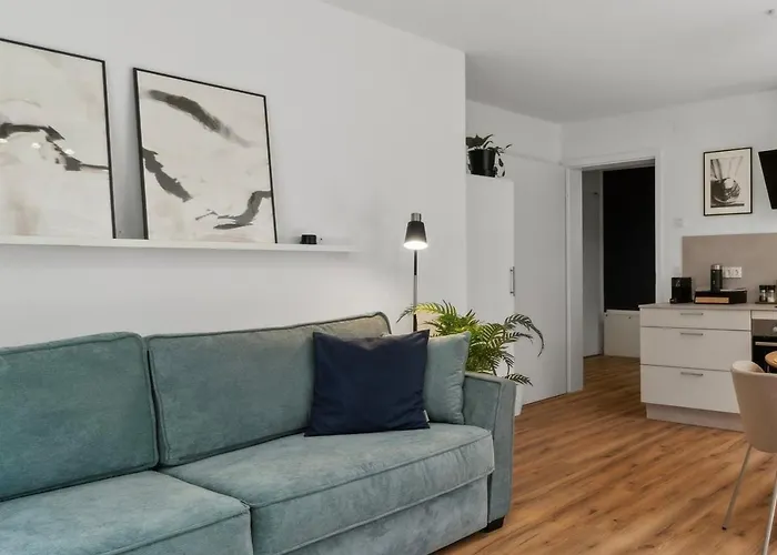 Stylisches Mit Terrasse & Kostenlosem Parkplatz Lage In